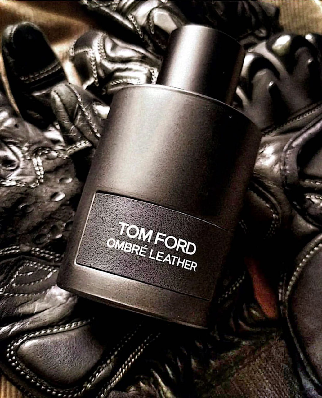 عطر آمبر لدر تام فورد (Tom Ford Ombre Leather)